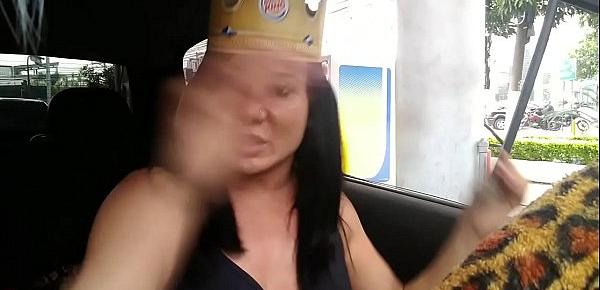  Aventuras no Uber do Sexo. Caçando Pica em Madureira acabei com a coroa do Burguer King